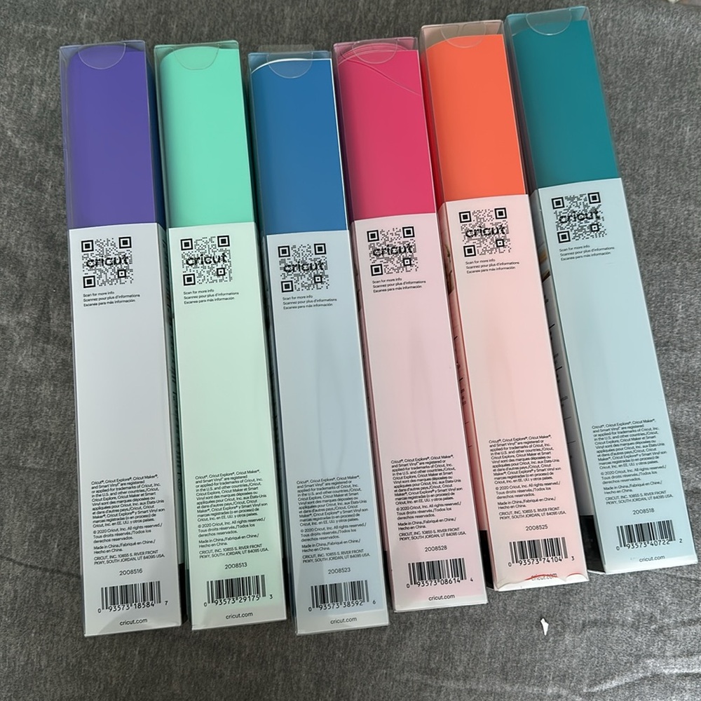 Cricut Smart Vinyl Set - Vibrant Multicolor Collection - Picture 2 of 5